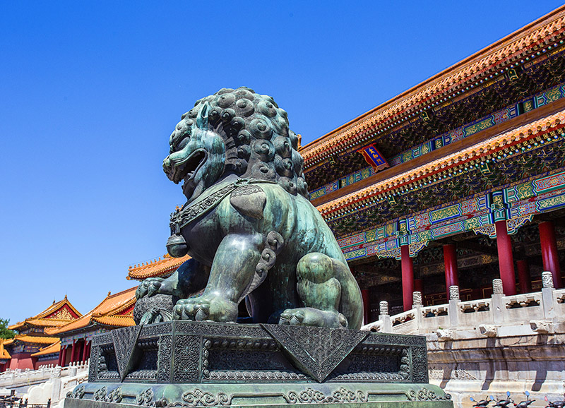 León de bronce en la ciudad prohibida. Pekin