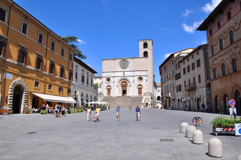 Umbría: Todi, Duomo dell’Annunziata