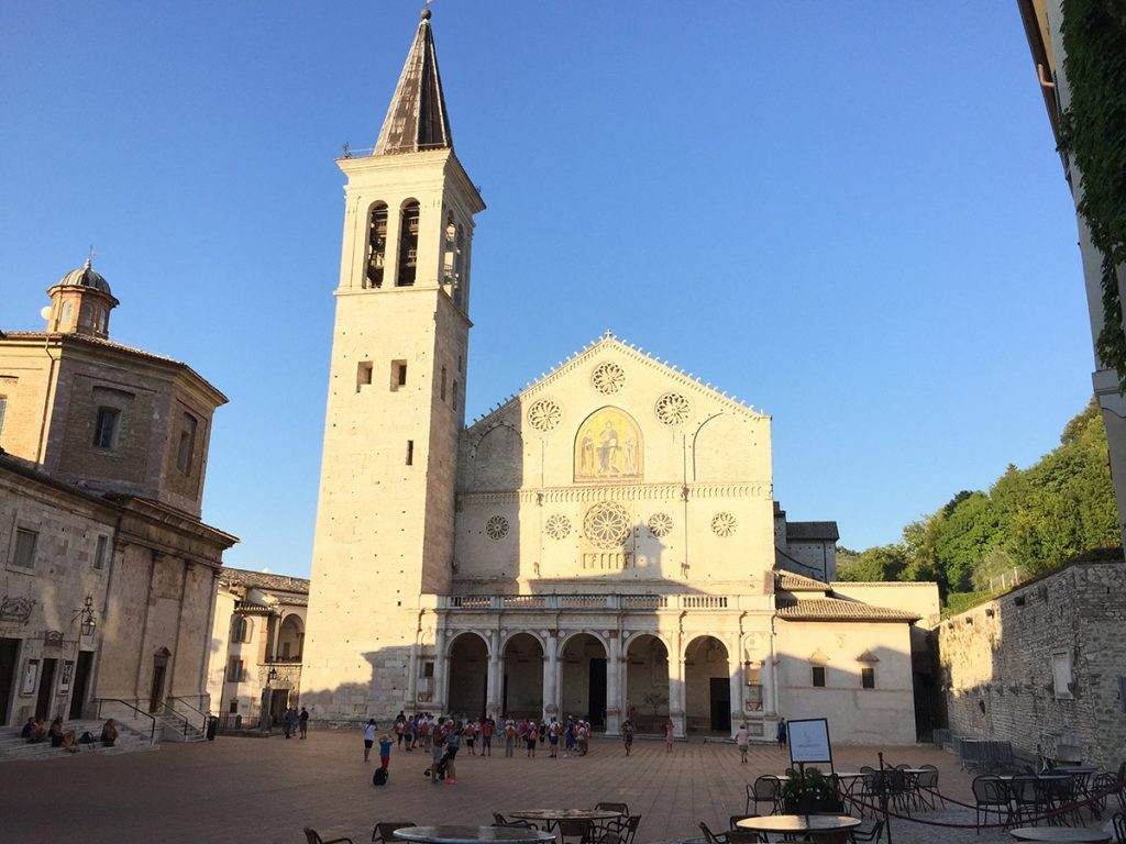 Umbría: Spoleto, Piazza del Duomo