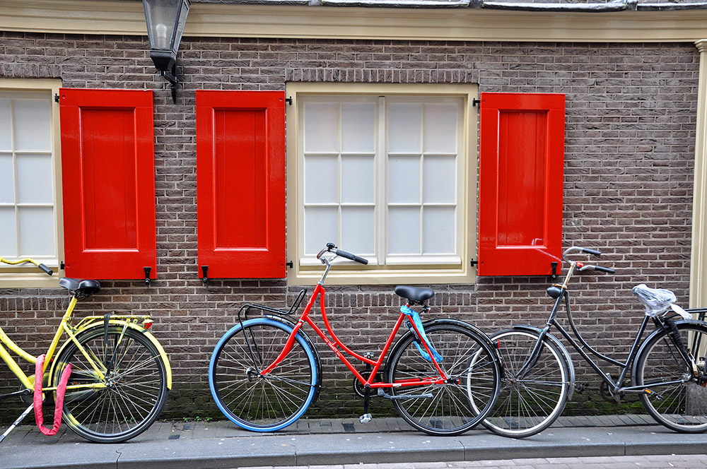 Bicis en Zeedijk, el barrio chino de Ámsterdam